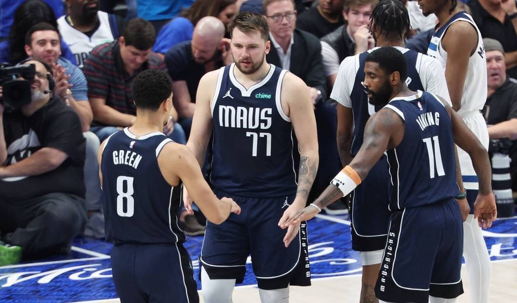 独行侠队失利惨遭逆转,球员士气低迷的简单介绍 独行侠队失利惨遭逆转,球员士气低迷的简单介绍