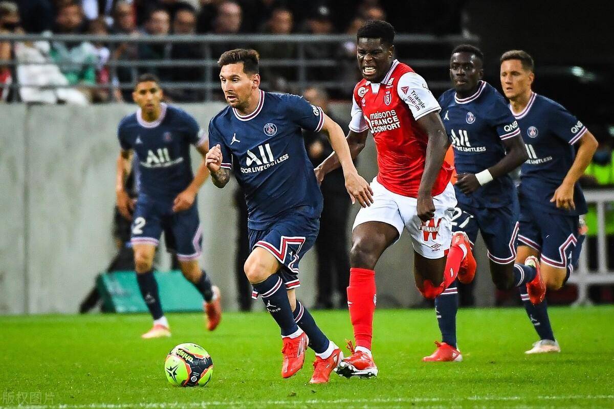 沙尔克遭遇主场失利，陷入连败泥沼