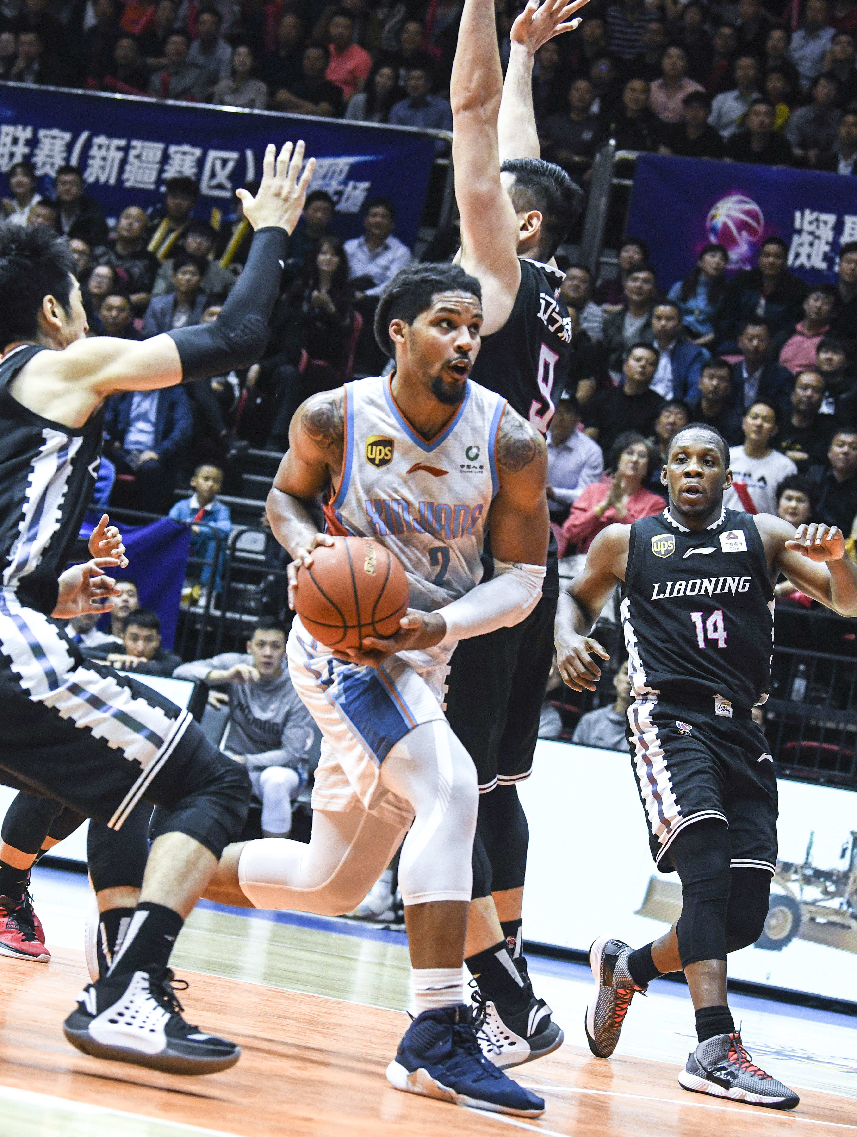 好战队伍在篮球季后赛中开启反扑模式