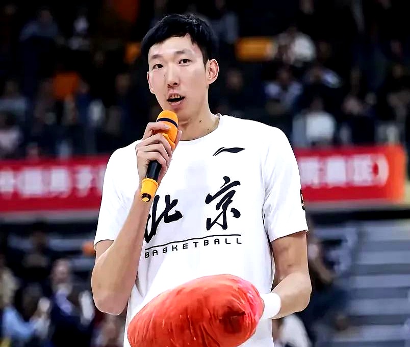 里尔队在关键时刻表现出色，实现逆转的简单介绍