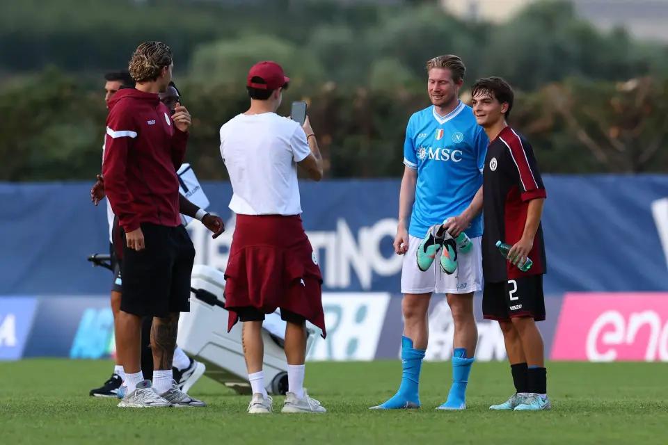 那不勒斯球员打破僵局，力克对手的简单介绍