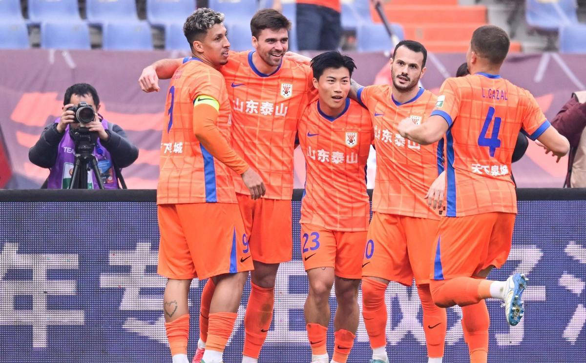 包含山东队士气大增，战胜对手实现连胜的词条