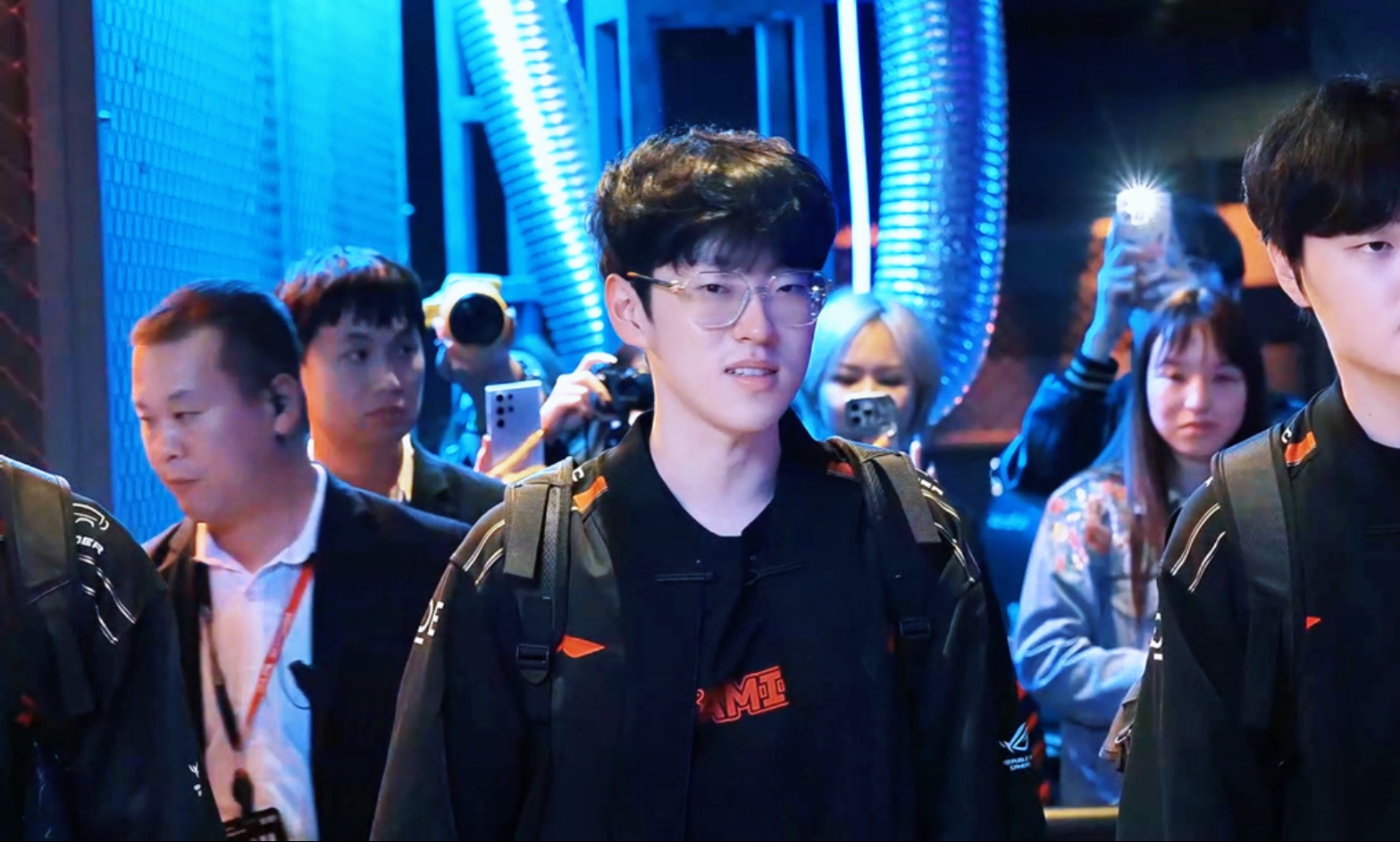 DK轻取NS,Scout成为全场焦点入围赛3:1(釜山) DK轻取NS,Scout成为全场焦点入围赛3:1(釜山)