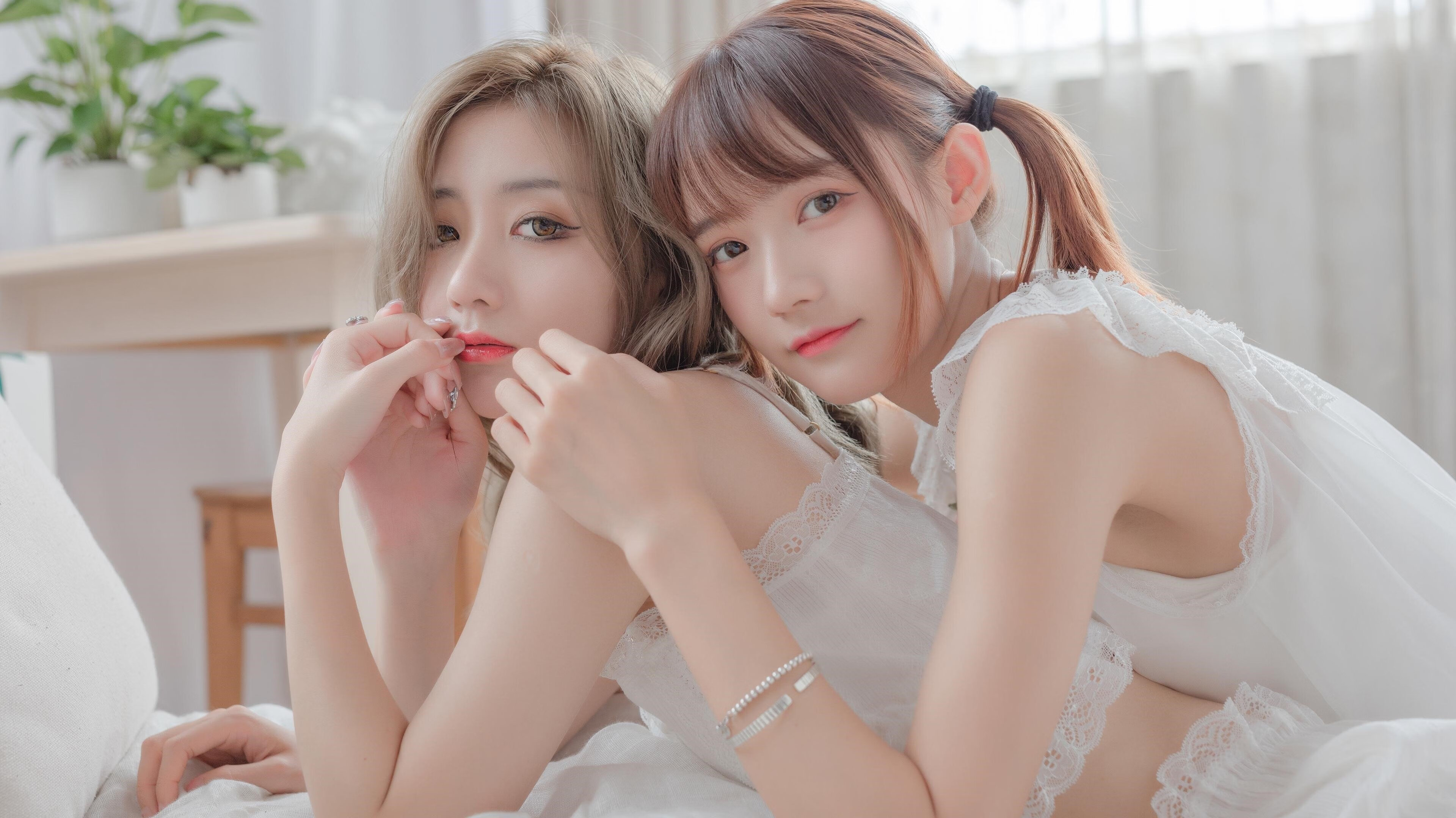 拜仁东征制霸日本与罗德里戈欧冠封神，足球全球化的双星闪耀