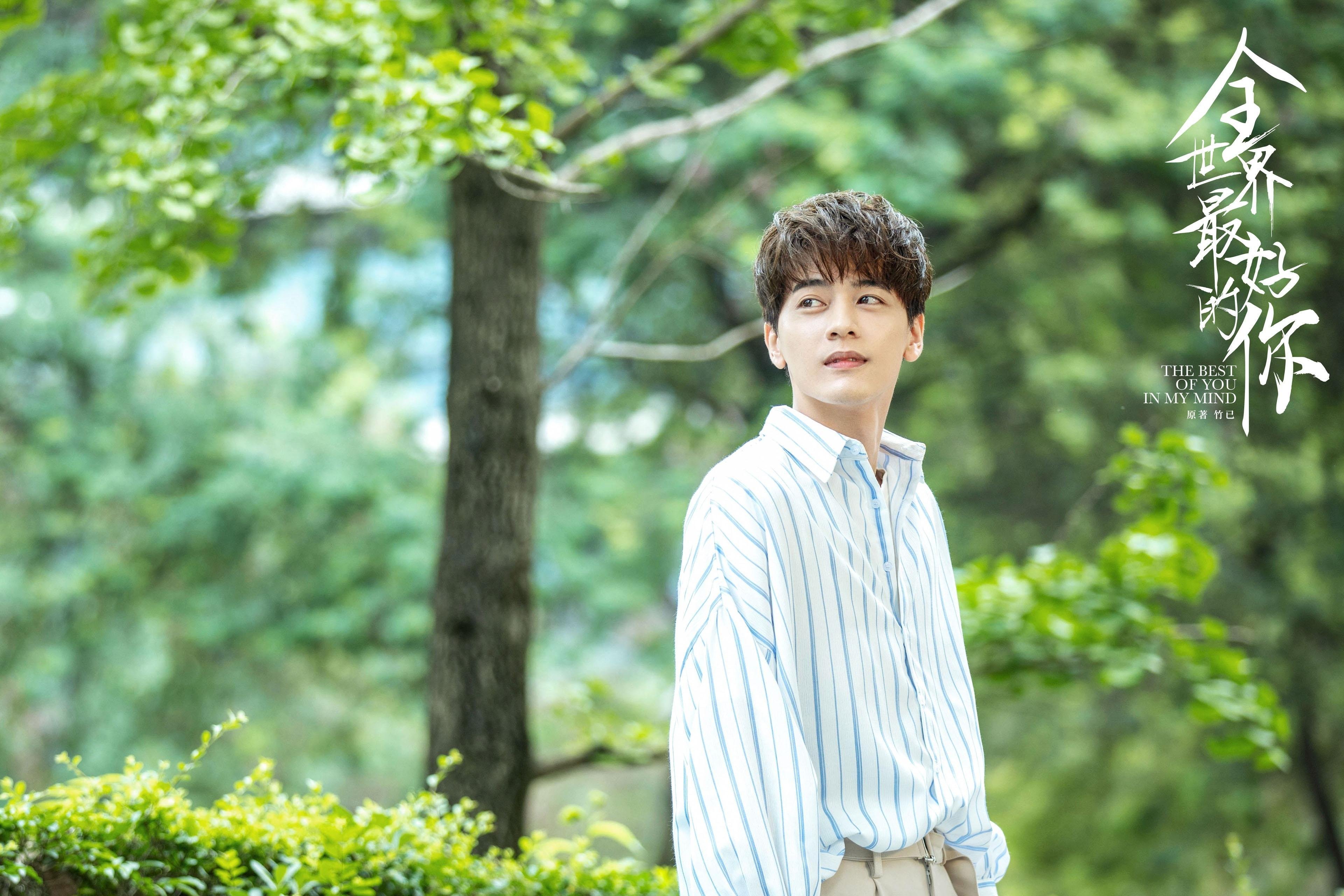 欧冠奇迹！那不勒斯稳稳拿下巴萨，亚洲之光李刚仁关键时刻站出来