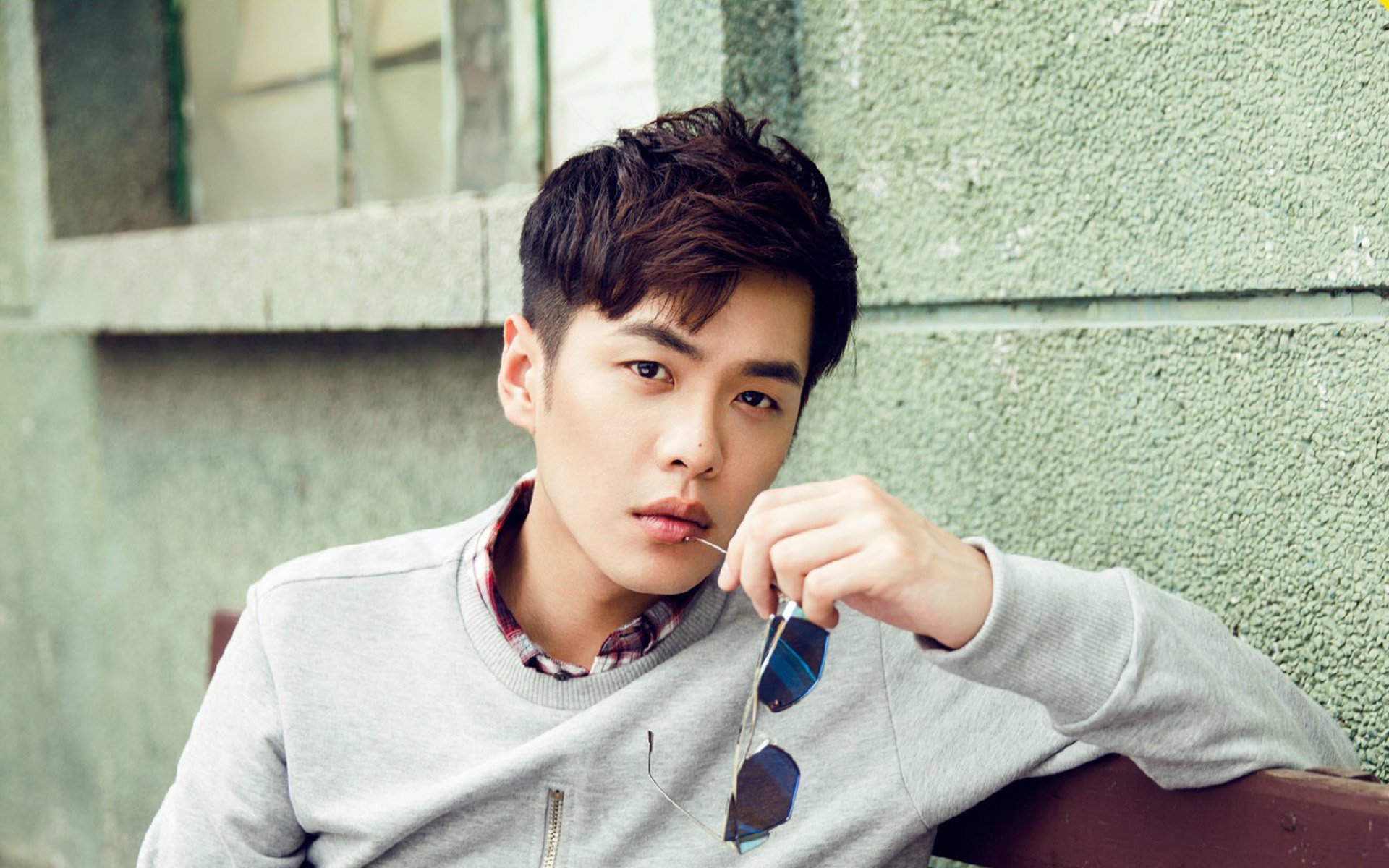 布雷默爆发闪耀全场,芬兰淘汰赛惊险过关塞内加尔