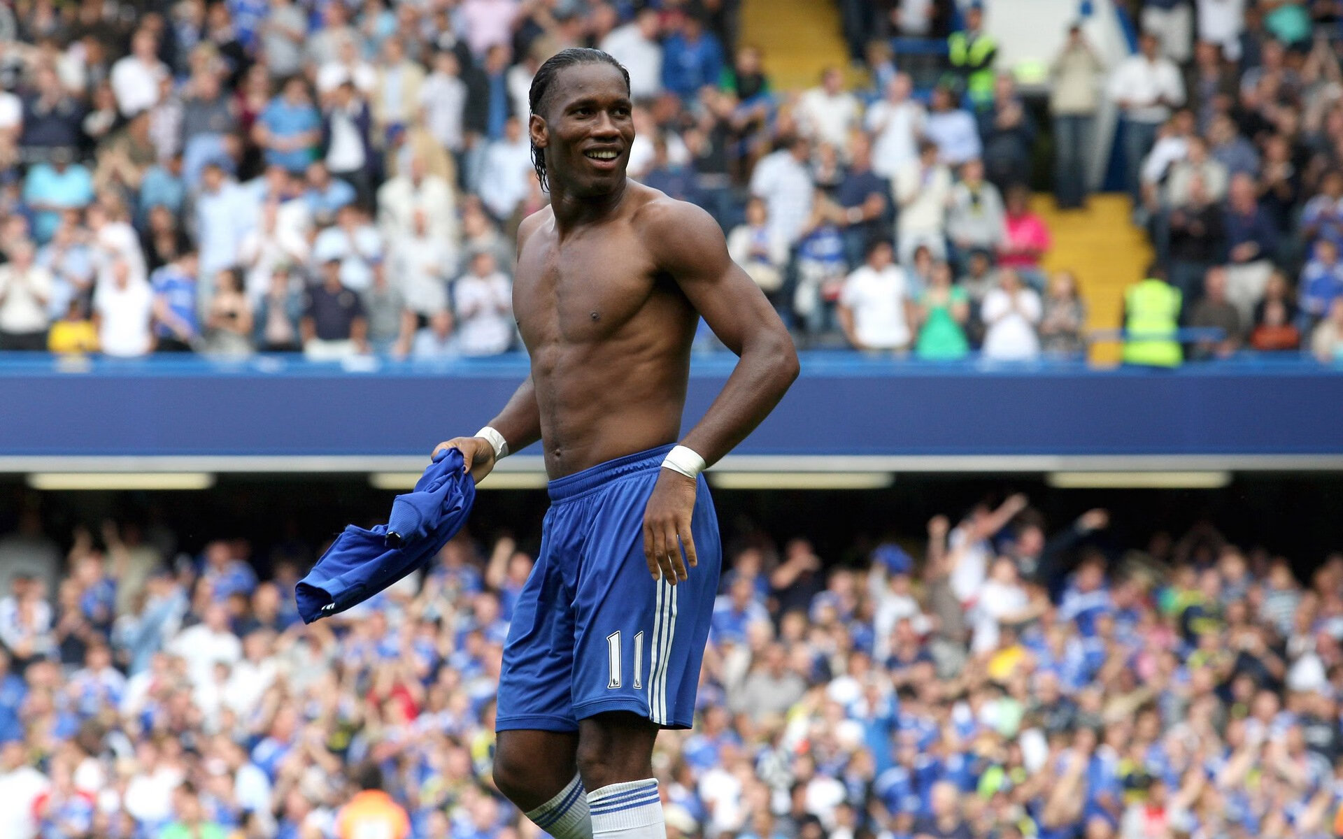 欧冠淘汰赛般的激战，湖人战术如何全面压制广东队